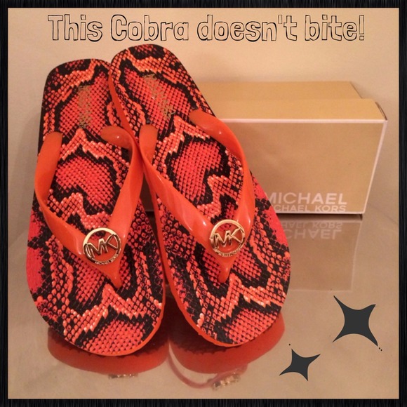 Michael Kors Tangerine Cobra Printed Flip Flops - Picture 1 of 4