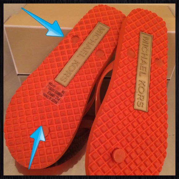 Michael Kors Tangerine Cobra Printed Flip Flops - Picture 4 of 4