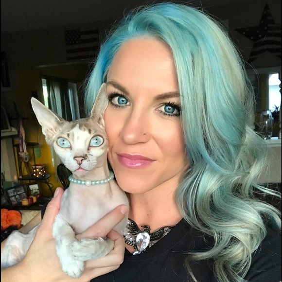 MEET YOUR SELLER/BUYER! 💋💃🦄🌹🎻✈️⚓️🆒🎵🇺🇸🗽🎀 - Picture 3 of 6