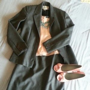 DONATED - Sharp Blazer & Pencil Skirt Suit