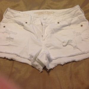 AE white frayed shorts w/stretch NWOT