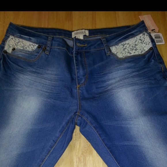 Jeans NEW