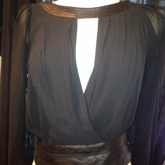 Black leather trim sheer blouse ❤️ - Picture 2 of 3