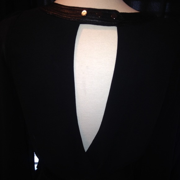 Black leather trim sheer blouse ❤️ - Picture 3 of 3