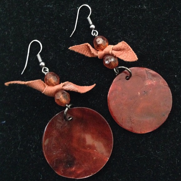 Fun tan earrings