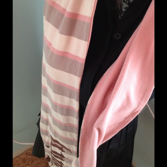 Authentic Juicy Couture scarf - Picture 3 of 4