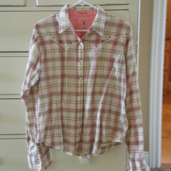 SWEET button down cowgirl shirt.