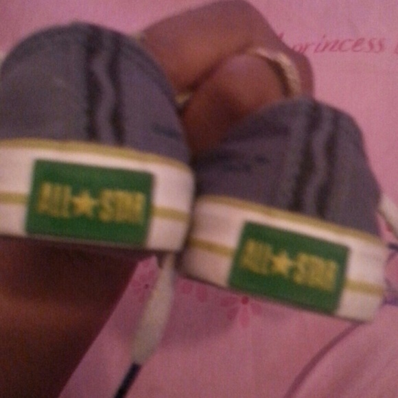 Toddler chuck Taylors converse size 4 - Picture 3 of 3