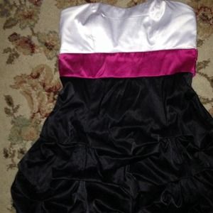 White and black homecoming dress with a pink bow