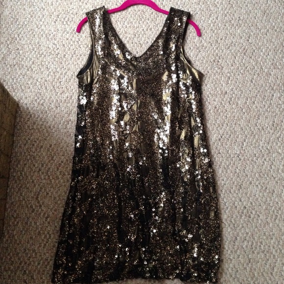 🌟✨Beautiful Gold Express Dress✨🌟 - Picture 1 of 4