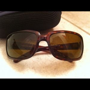Costa Isabela polarized sunglasses