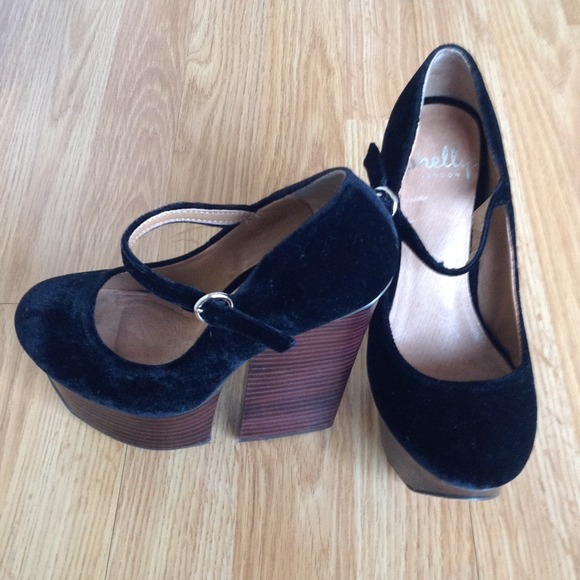 Shellys London swede black wedges-USED ITEM