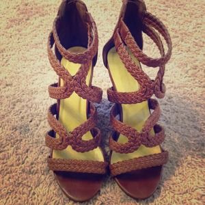 Cogna Wedge Sandals 👠