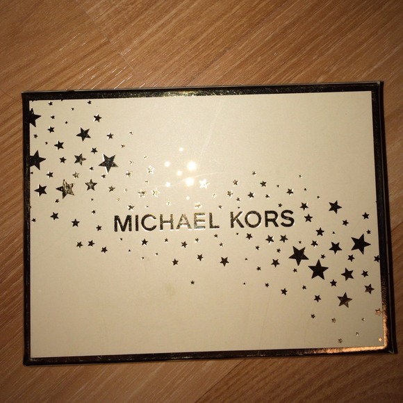 Michael Kors Accessories - Authentic Michael kors credit card holder!!!