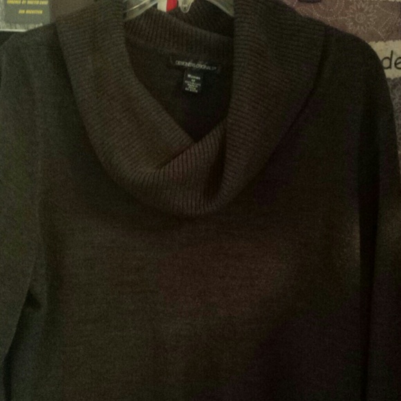 Blouse - Picture 2 of 2