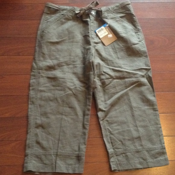 columbia Pants - Great pair of BNWT capris by Columbia!