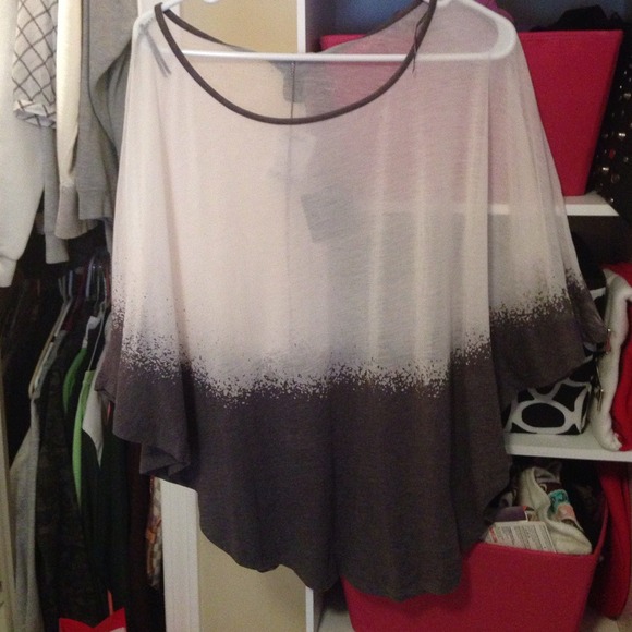 Grey and white top