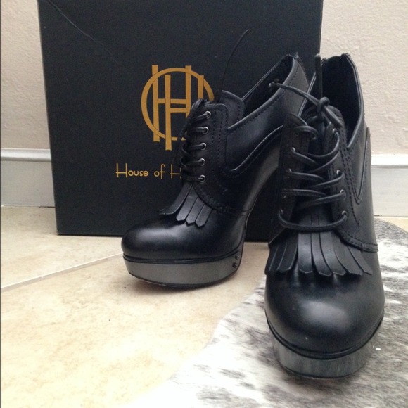 House of Harlow Nellie leather oxfords