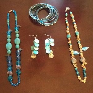 Jewelry bundle set!
