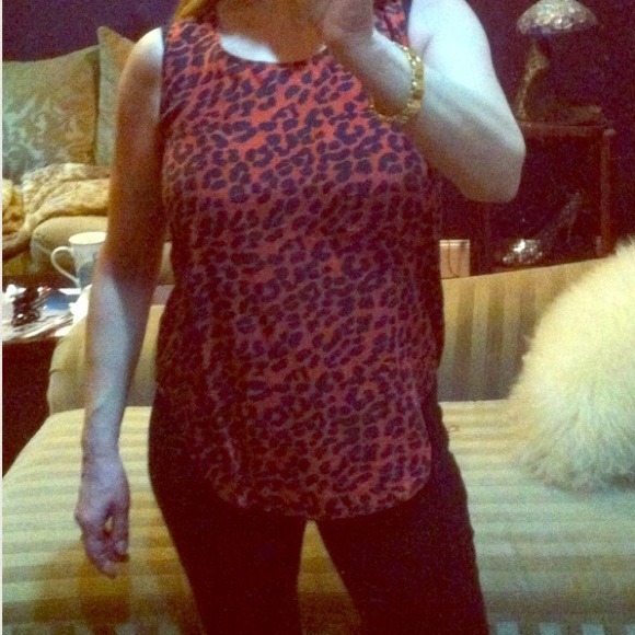 Vintage 💯% SILK Leopard Print Shell🌼 - Picture 2 of 3