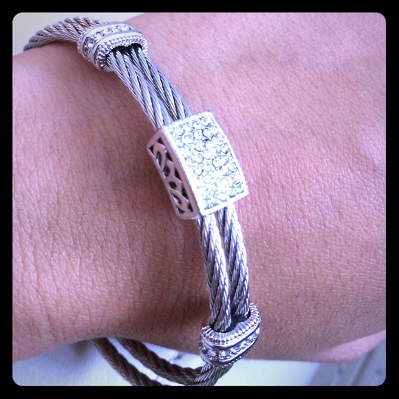 Elegant Cable Bracelet