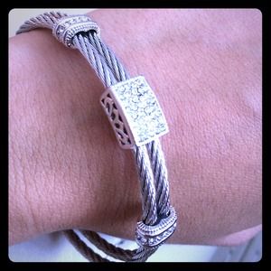 Elegant Cable Bracelet