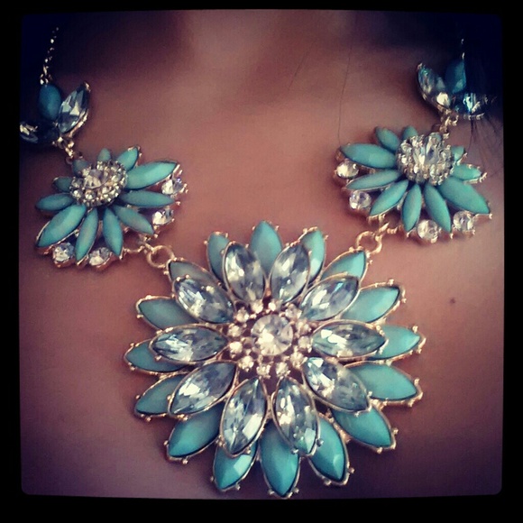 Gorgeous Blue Necklace