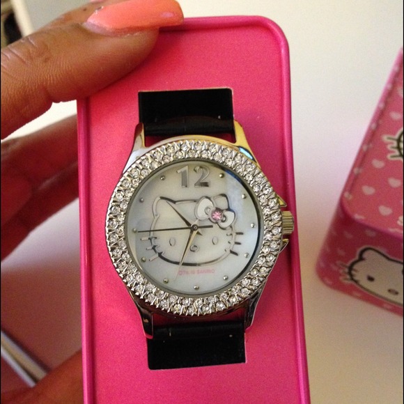 Watch - Picture 2 of 3