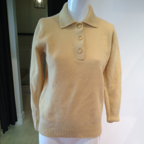 Yellow lamb wool sweater