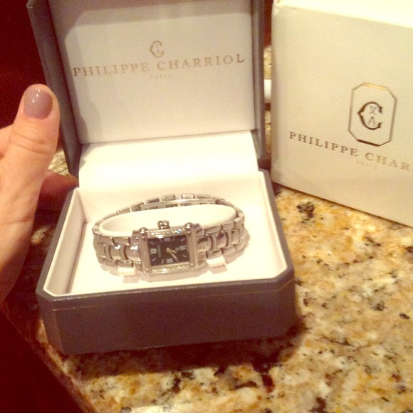 Stunning and timeless authentic Charrioll watch!