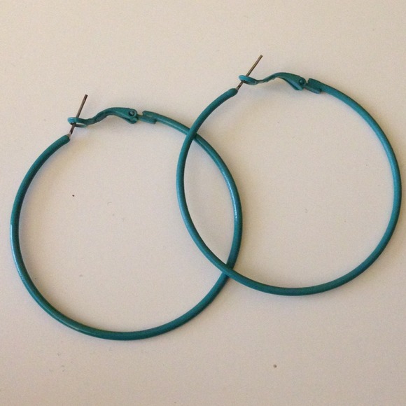 Earrings - Picture 3 of 4