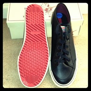 True Religion men's Eddie Low black sneakers