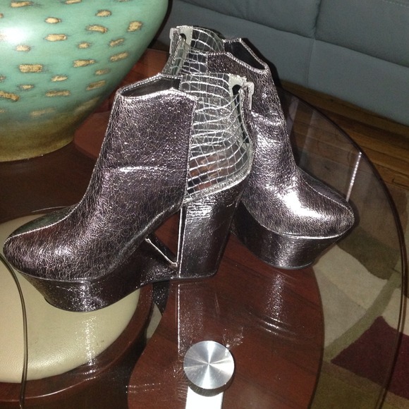 BRAND NEW** Privileged Baxton Platform bootie