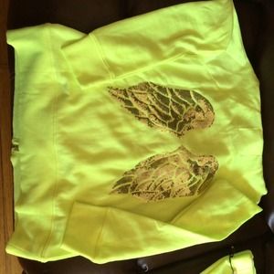 HOLD For AMBER!!!!!!!!VS Yellow Hoodie and Pants