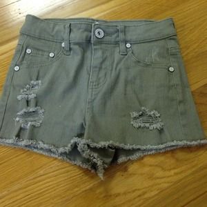 Army green high waisted shorts