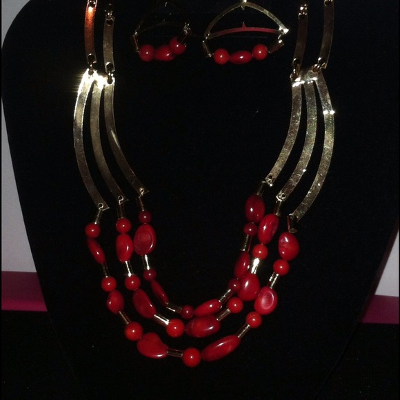 Necklace Set