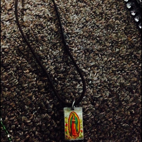 Handmade Green Rosary 💚 & VirginMary Necklace ❤️ - Picture 2 of 2