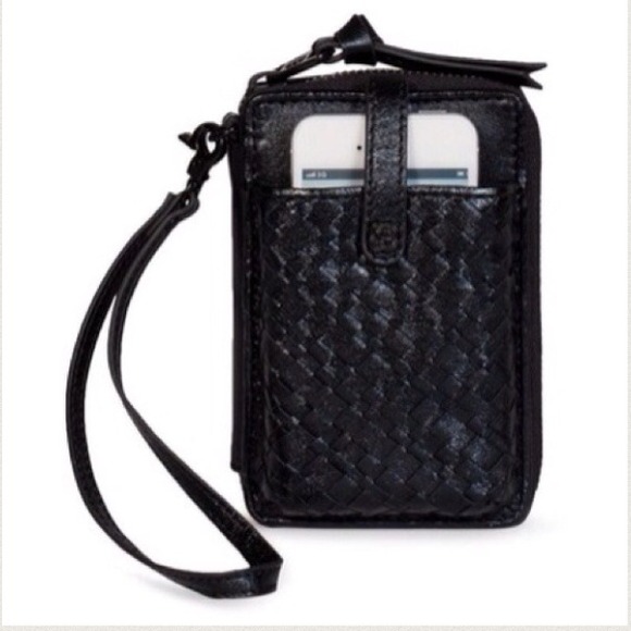 Elliott Lucca Clutches & Wallets - NWT Elliott Lucca Leather Wristlet