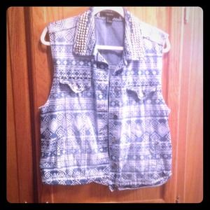 Bundle!!! denim Aztec vest and studded purse