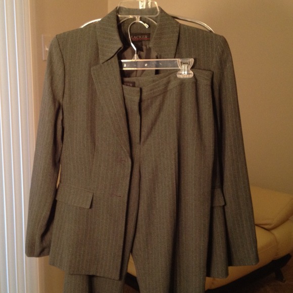 Grey 2-piece Suit - Picture 3 of 4
