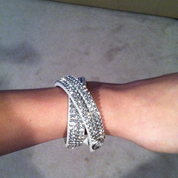 Swarovski gem double wrap bracelet 🔥 - Picture 1 of 3