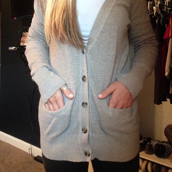 Tan knit cardigan - Picture 2 of 4