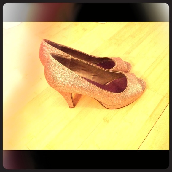 Madden girl glitter pumps