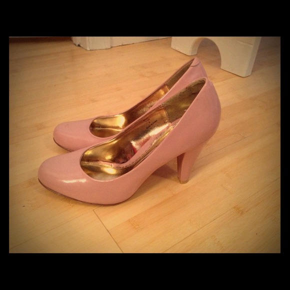 Rose pink pumps never worn!