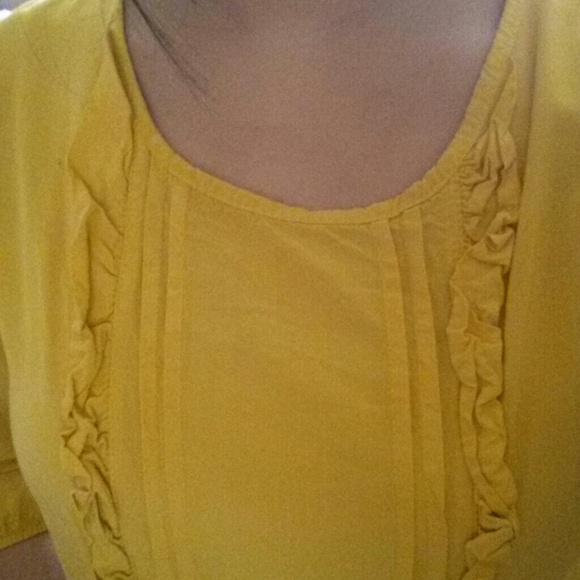 Yellow top - Picture 2 of 4
