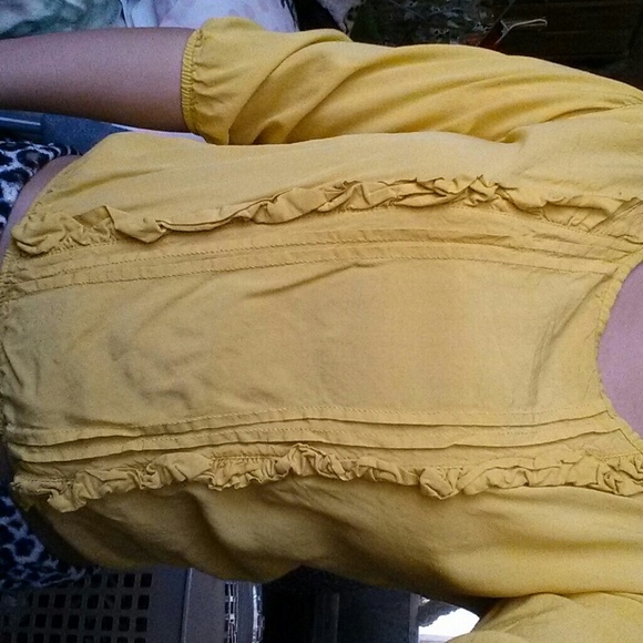 Yellow top - Picture 4 of 4