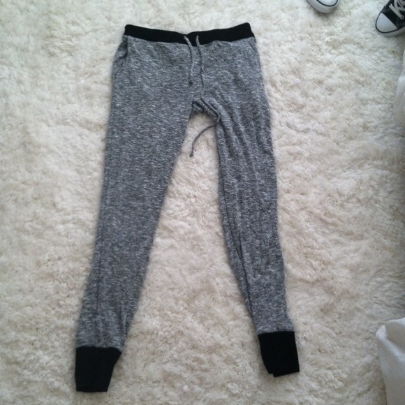 jogger pants
