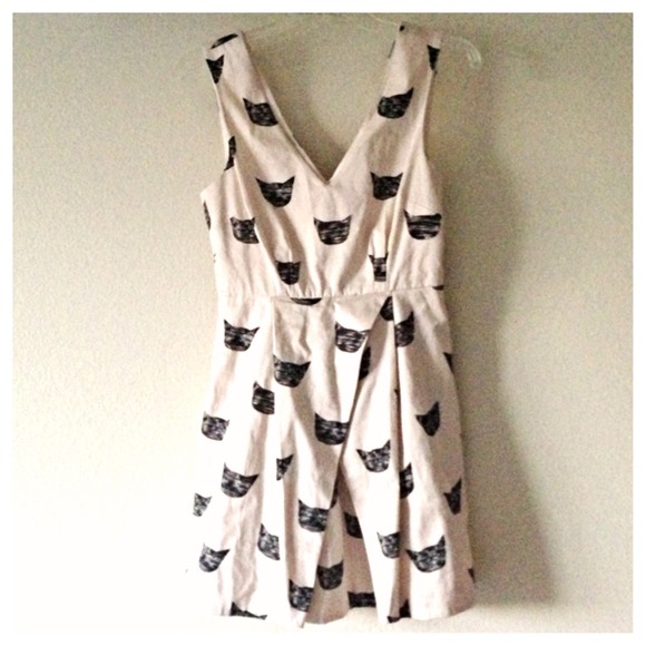 🚫SOLD🚫🎉HP x2🎉 Anthropologie Cat dress - Picture 2 of 4
