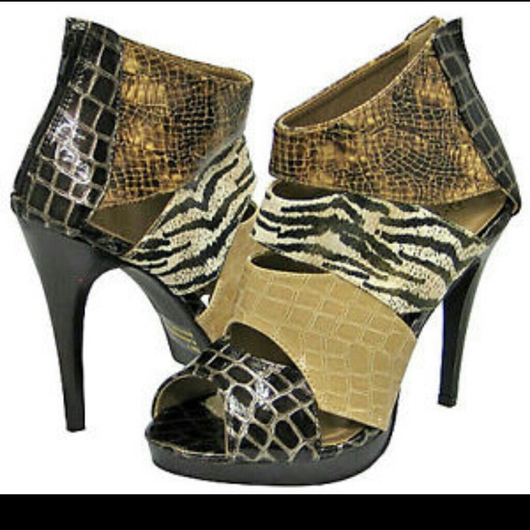 Qupid Brown Animal Print Heels