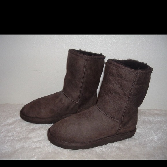 7w chocolate uggs price lowered to $60 🙌